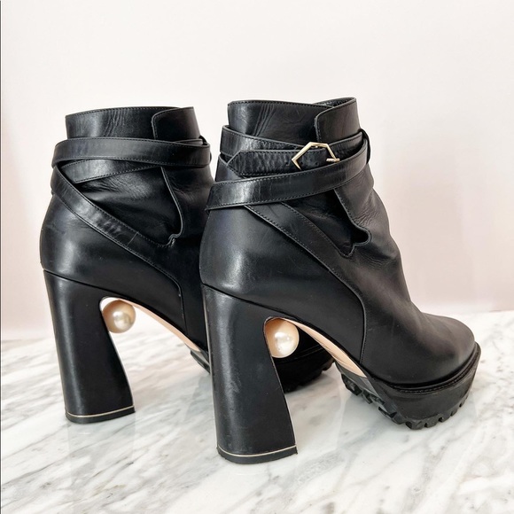 Nikolas Kirkwood 90MM Black Leather Boots with Rubber sole - Picture 6 of 6